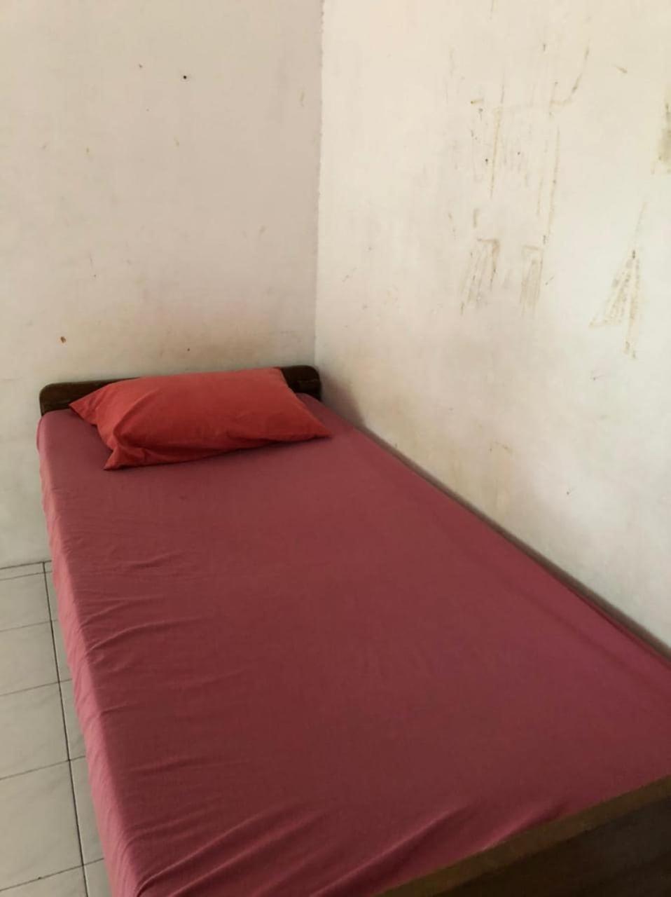 Oyo 90482 Rumah Oma Syariah Kupang  ภายนอก รูปภาพ