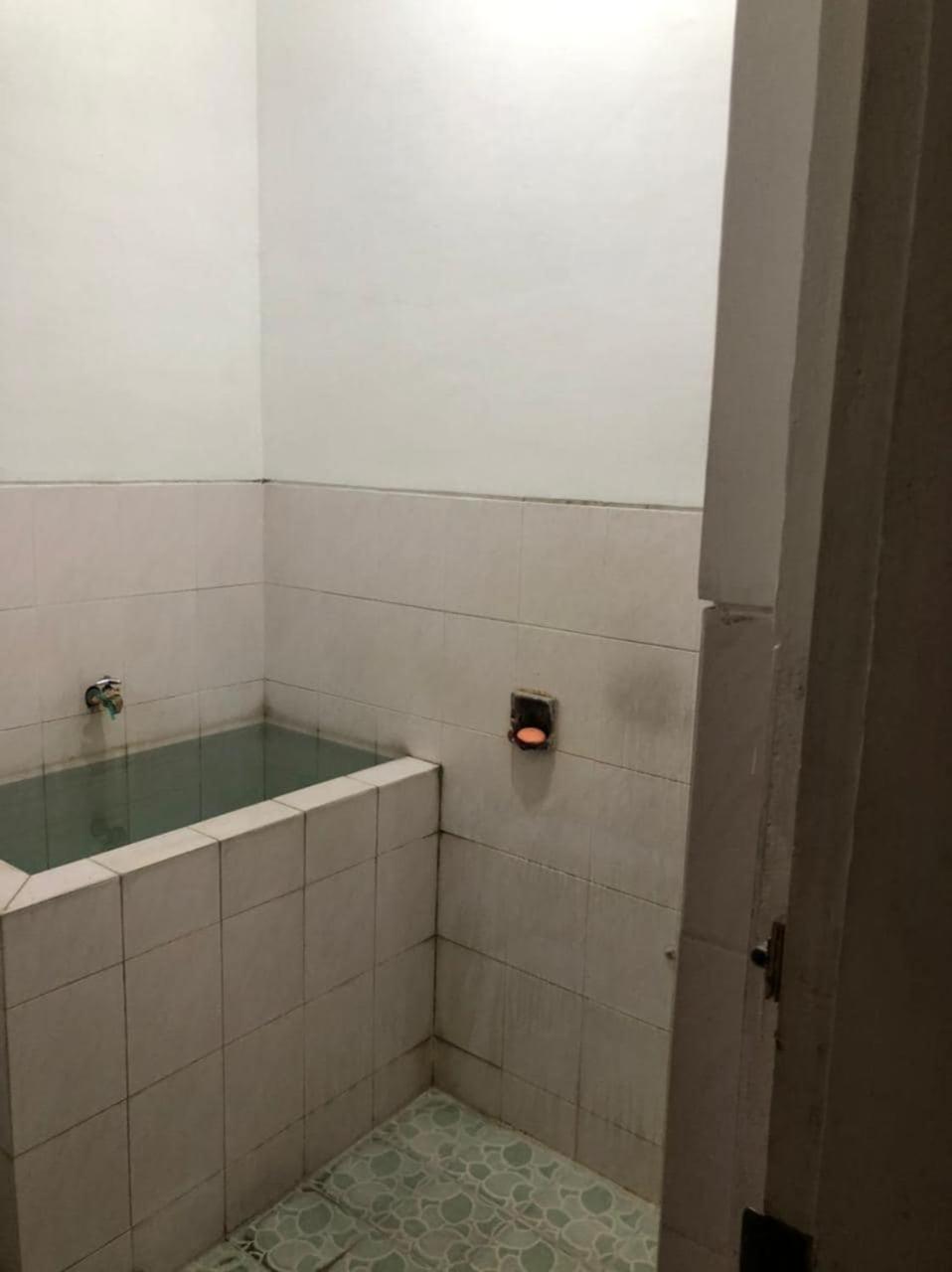 Oyo 90482 Rumah Oma Syariah Kupang  ภายนอก รูปภาพ