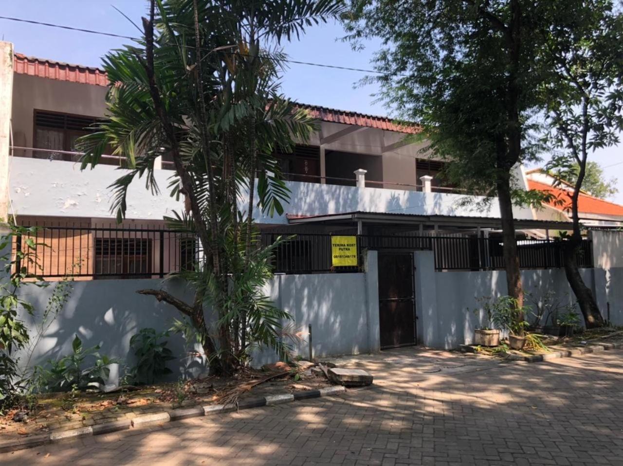 Oyo 90482 Rumah Oma Syariah Kupang  ภายนอก รูปภาพ