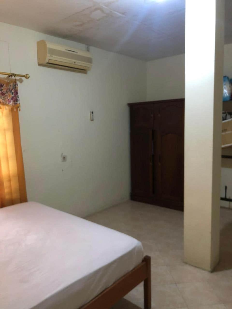 Oyo 90482 Rumah Oma Syariah Kupang  ภายนอก รูปภาพ
